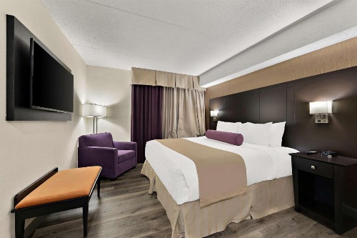 Best Western Plus Toronto North York Hotel & Suites image 14