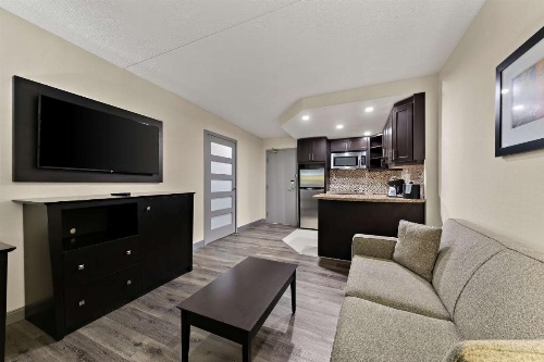 Best Western Plus Toronto North York Hotel & Suites image 15
