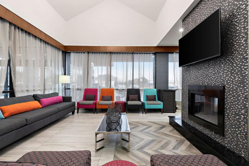Best Western Plus Toronto North York Hotel & Suites Image 36