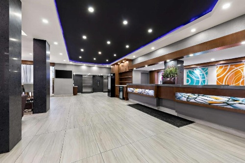 Best Western Plus Toronto North York Hotel & Suites image 37