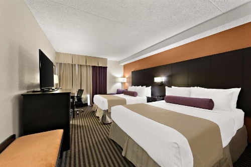 Best Western Plus Toronto North York Hotel & Suites image 8
